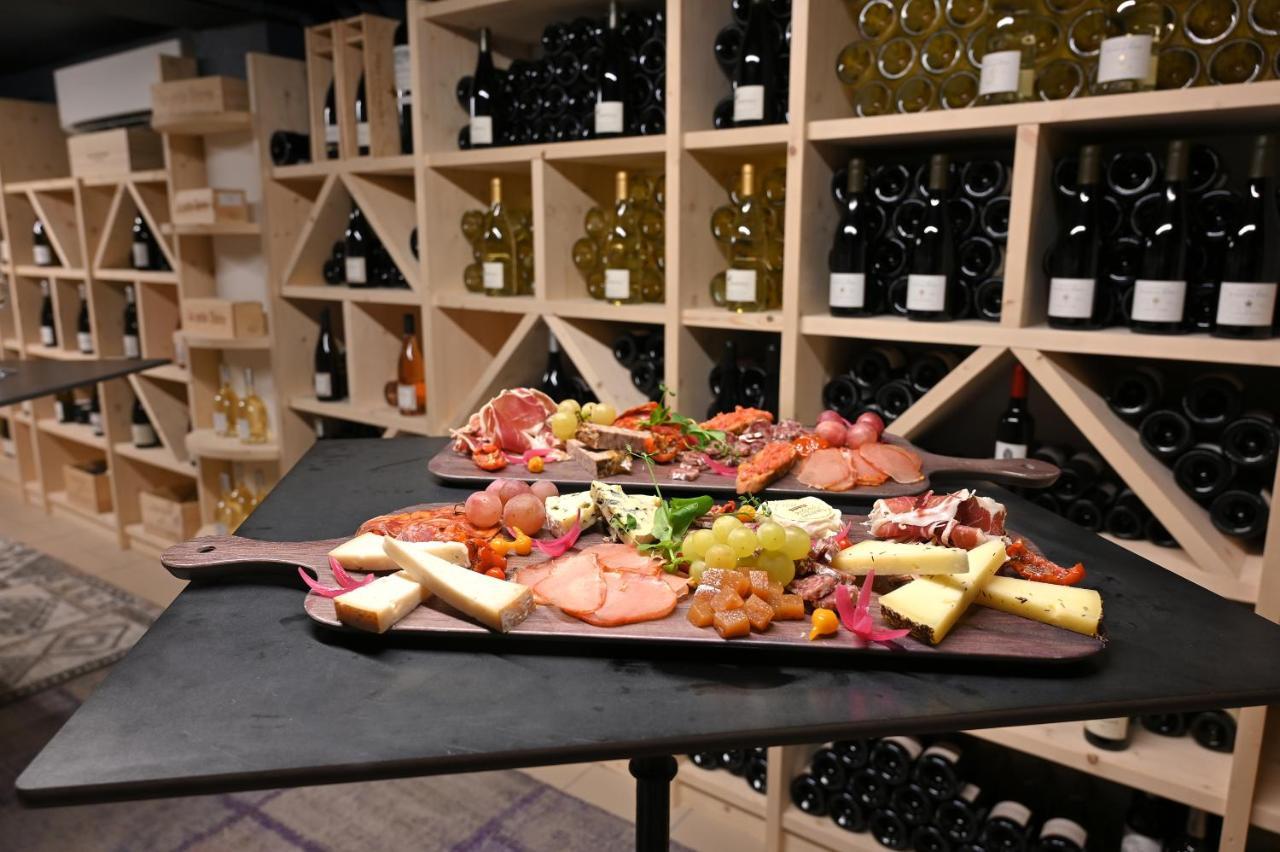Dali - Restaurant Hotel 4*