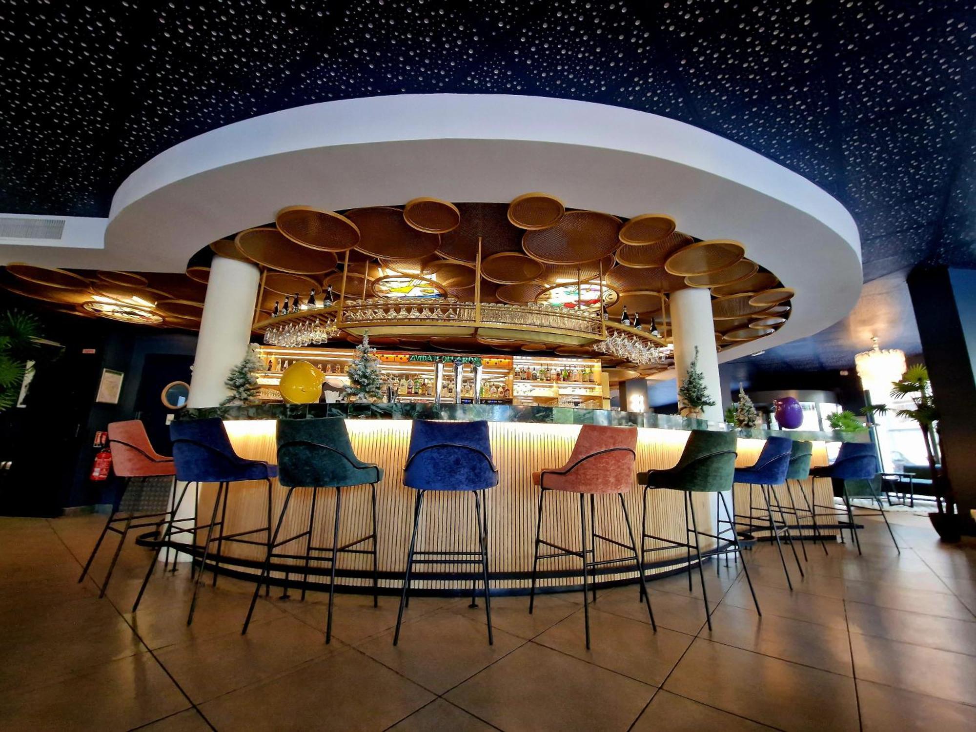 Dali - Restaurant Hotel 4*