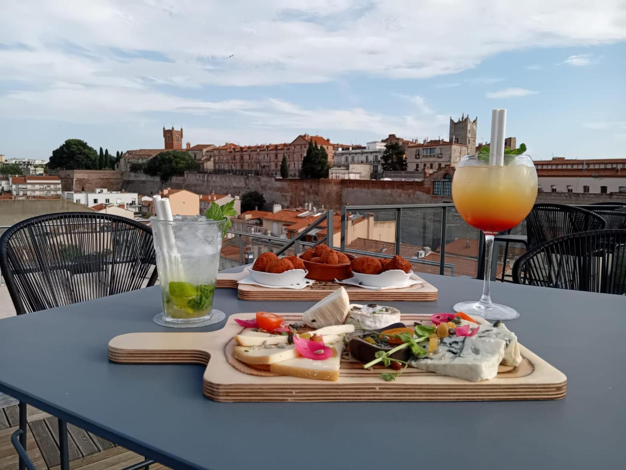 Dali - Restaurant Hotel 4*