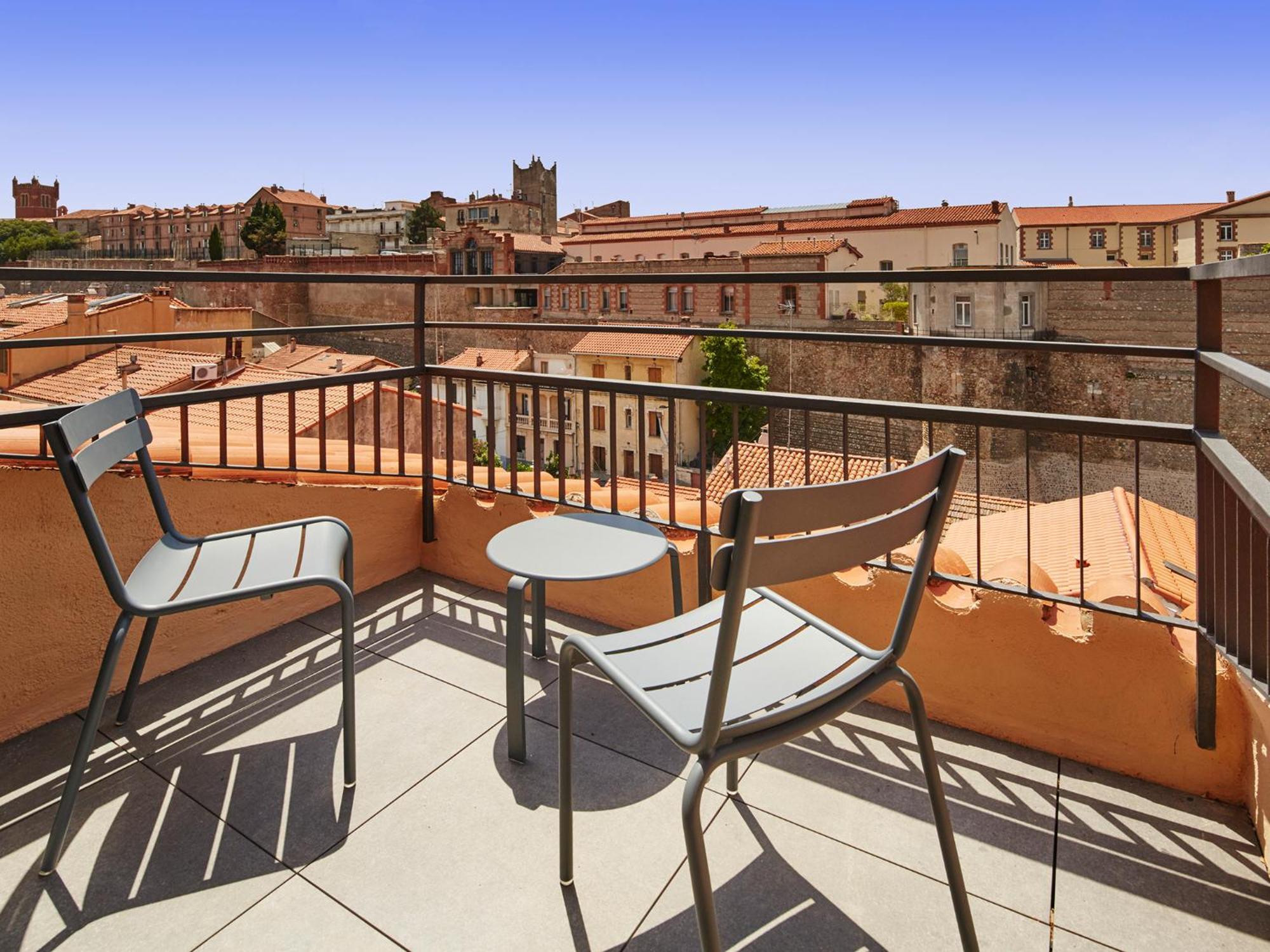 Dali - Restaurant Hotel 4*